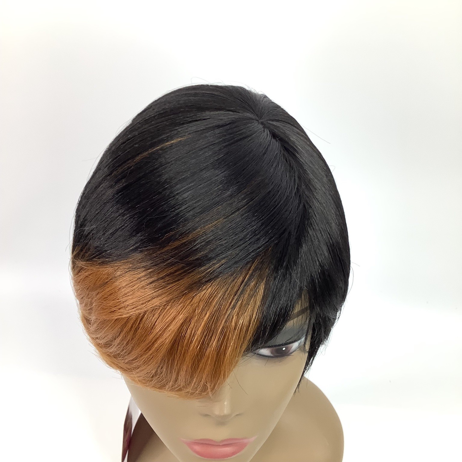 Vanessa SMART WIG smart BIO Short Layered FF27 Heat Friendly Fiber