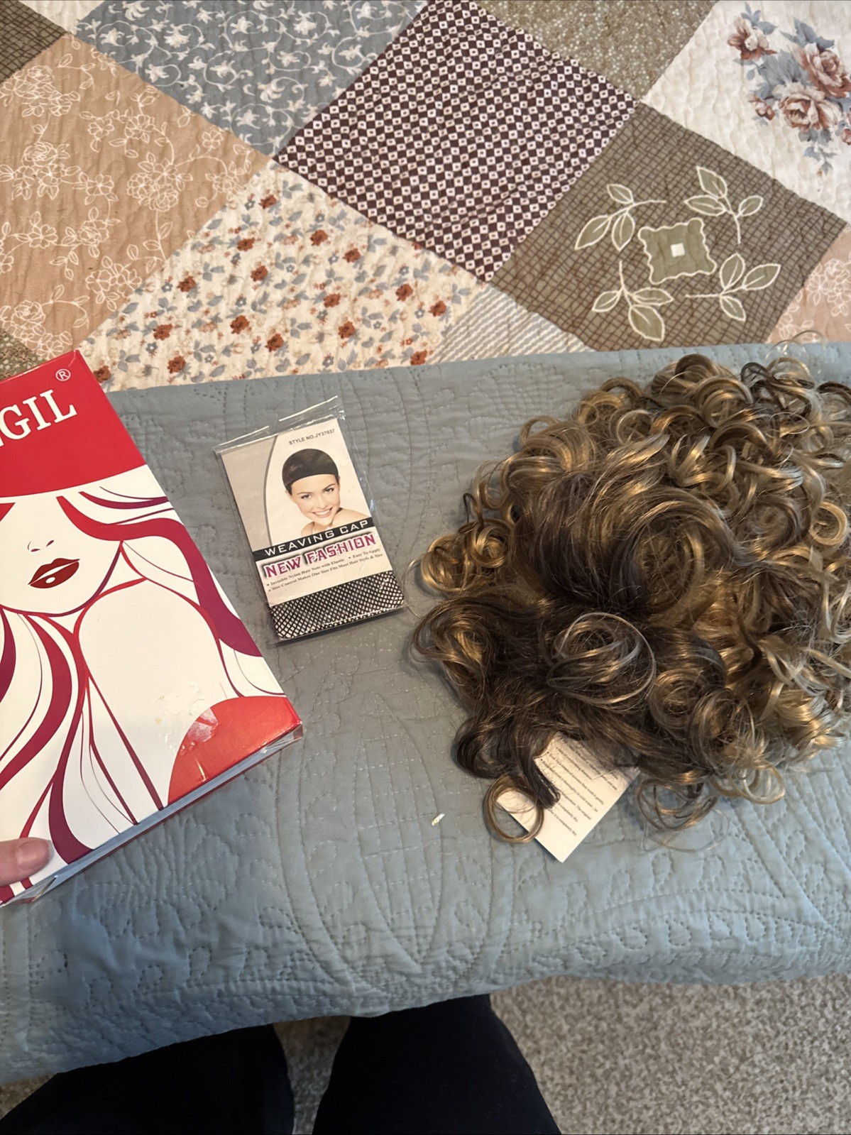 Gnimegil Womams 3 Color Curly Wig New Open Box Wig