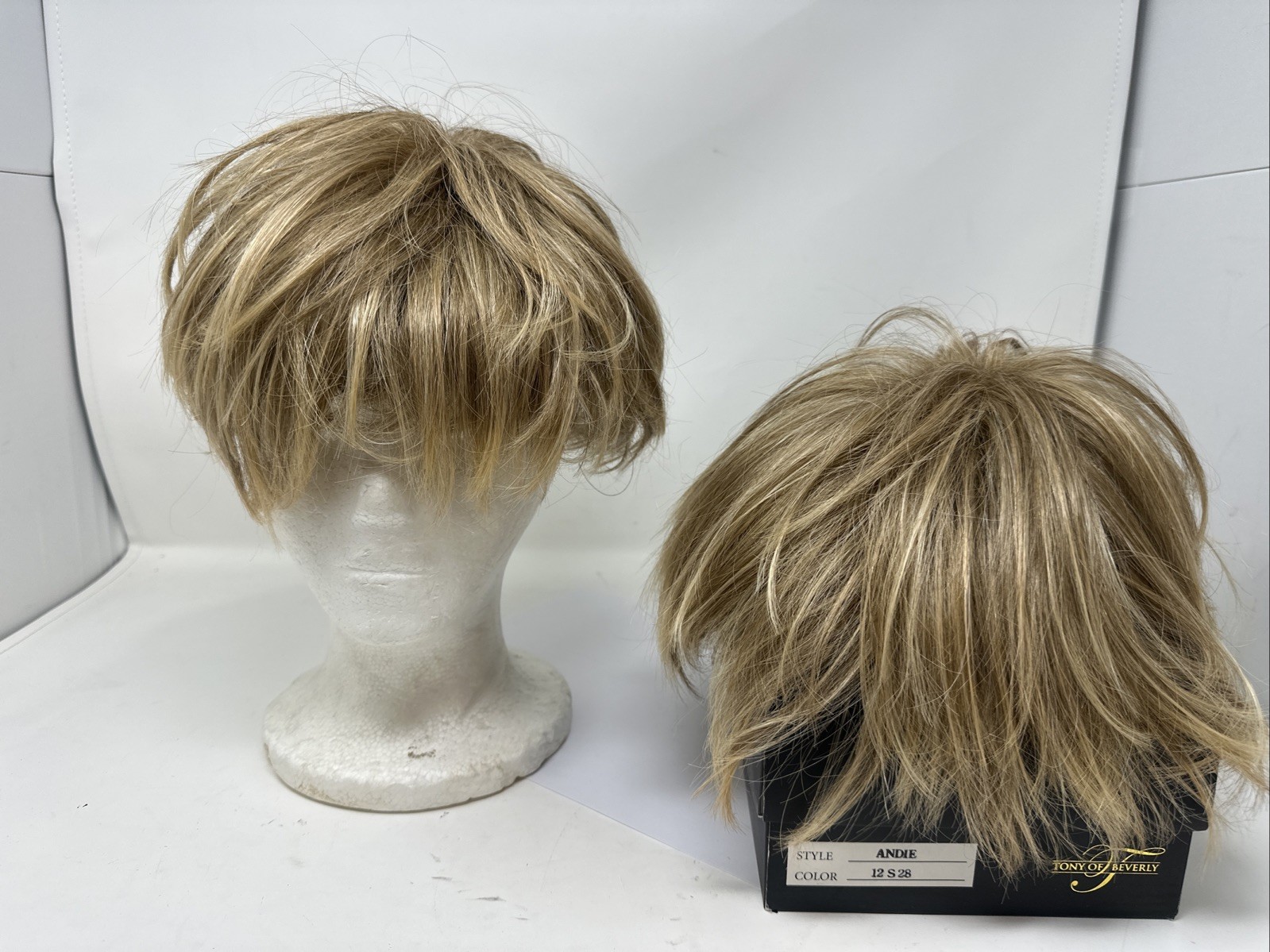 Lot Of Two Short Hair Tony Of Beverly Hills Andie Wigs Made In Japan