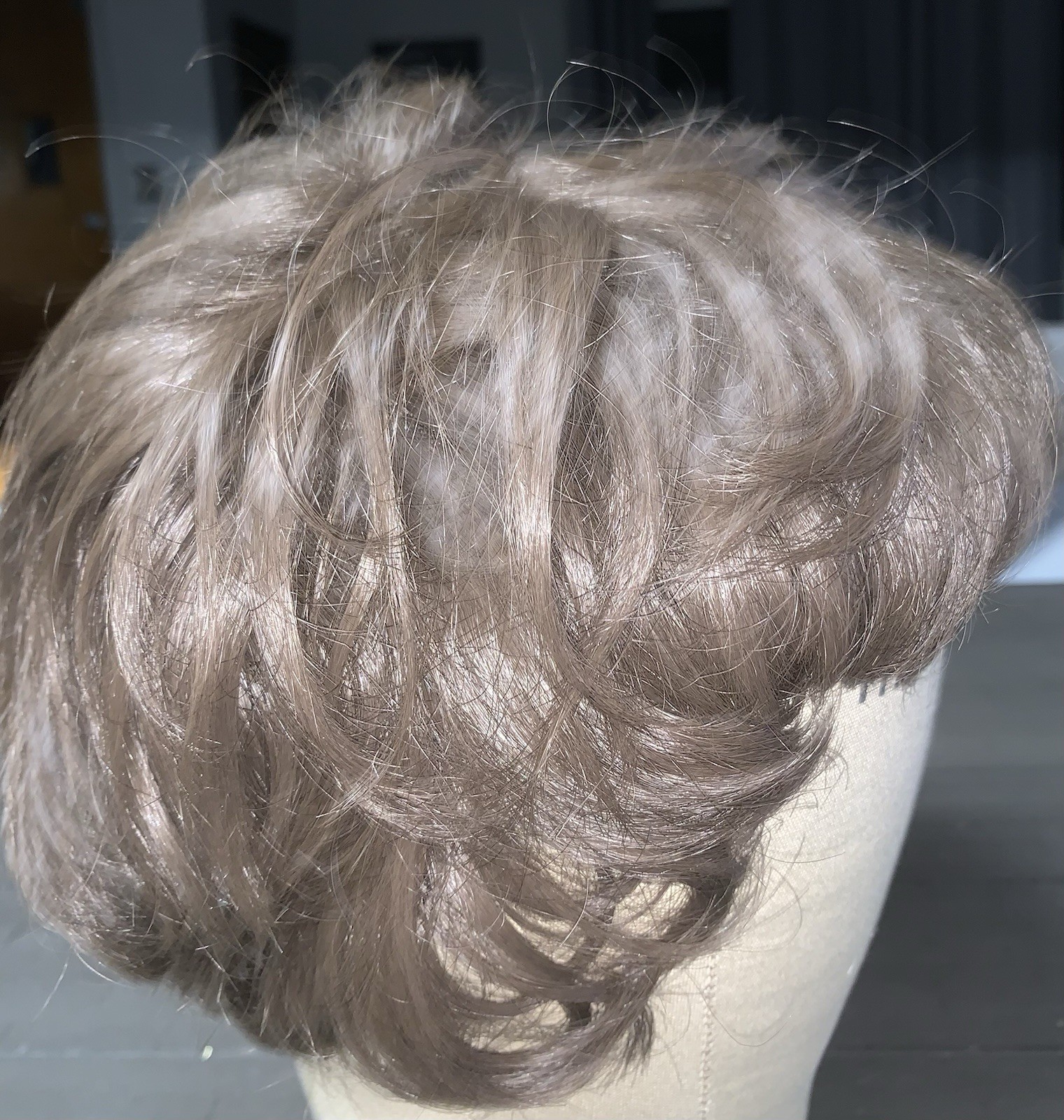 B9 VTG 70s WONDERLON 70 USA WIG HAIR PIECE LIGHT BROWN SHORT LAYERED BANGS ML100