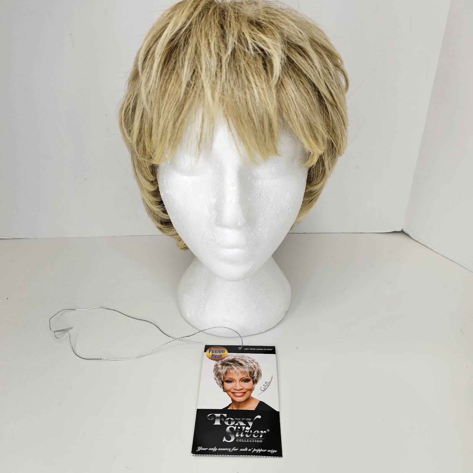 Foxy Silver Collection Gail T14/88 Shirt Blonde Wig 10433