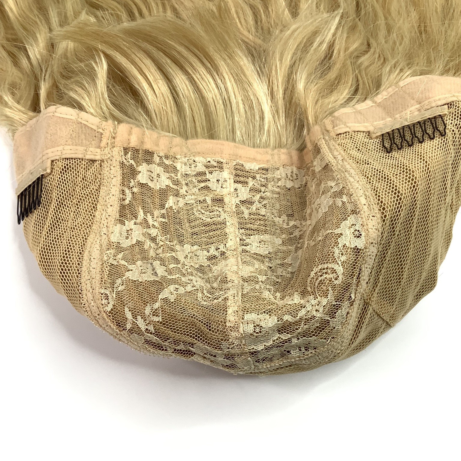 Outre Wigpop Colorplay SCORPIO Synthetic Full Wig 613 Blonde Heat Friendly