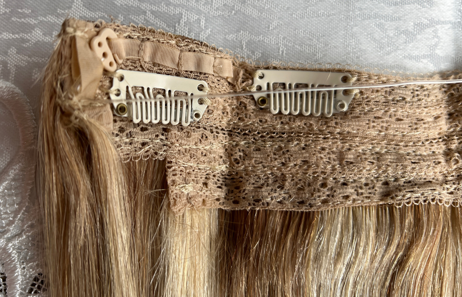 Flip in Human Hair Extensions with Invisible Wire 4 clips 20″ Highlighted Blonde