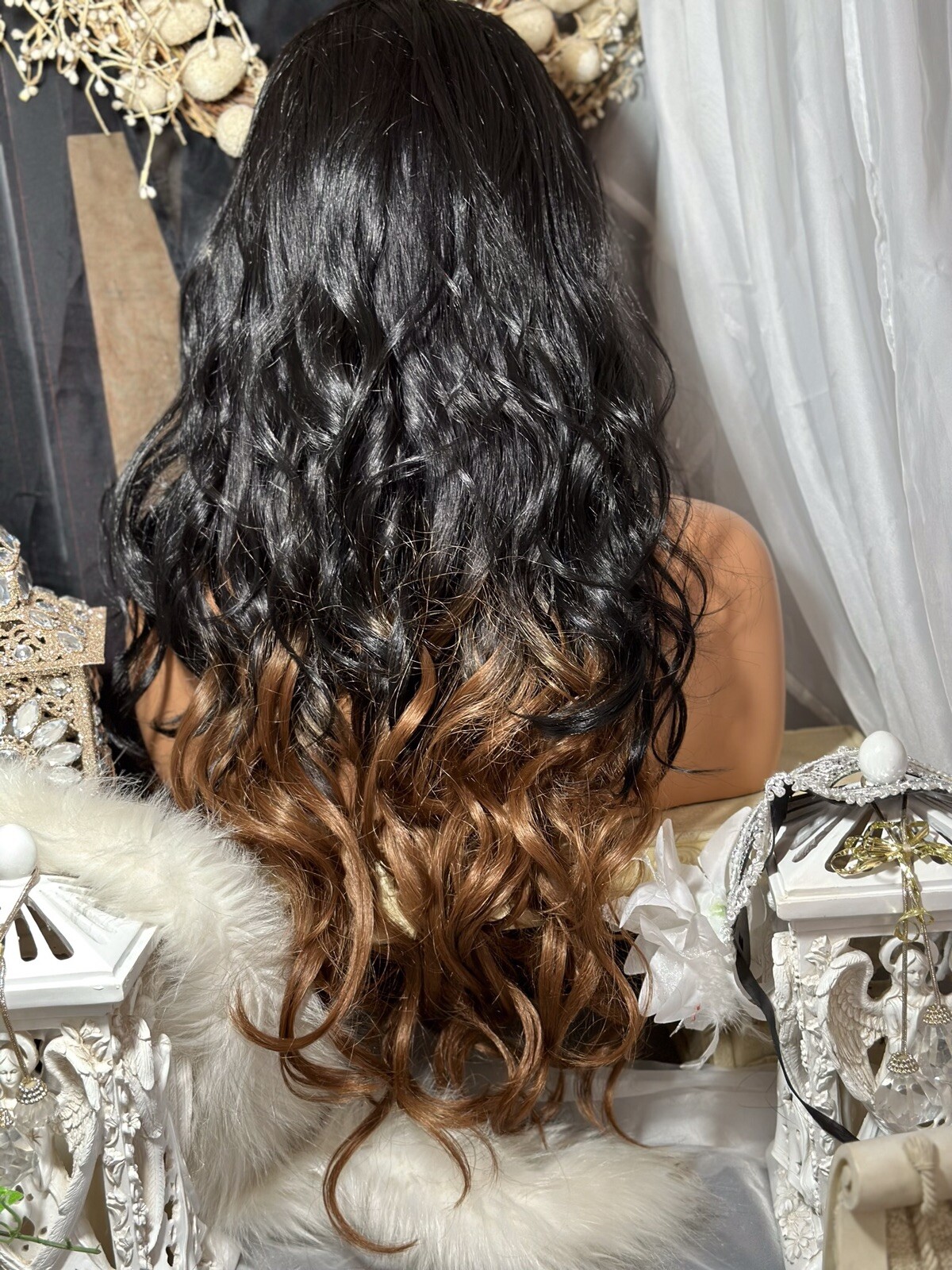 GORGEOUS! 32”OMBRE’ BLACK TO RED,HHBLEND, EXTENDED LACE FRONT W/ FREE PART WIG