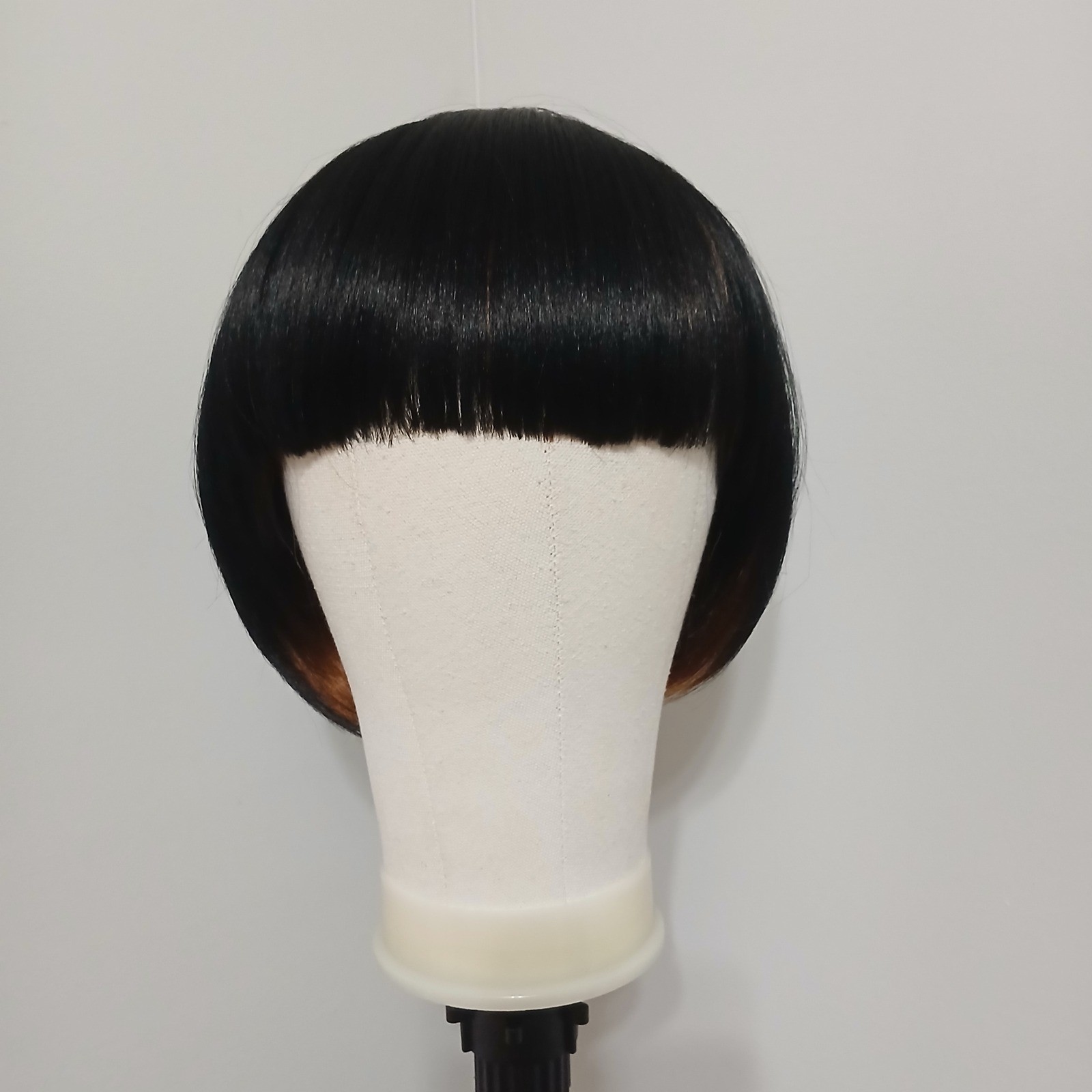 ToyoTress 8 Inch Blunt Cut Bob Wig with Bangs 1B #30 Black Peek-A-Boo Light Yaki