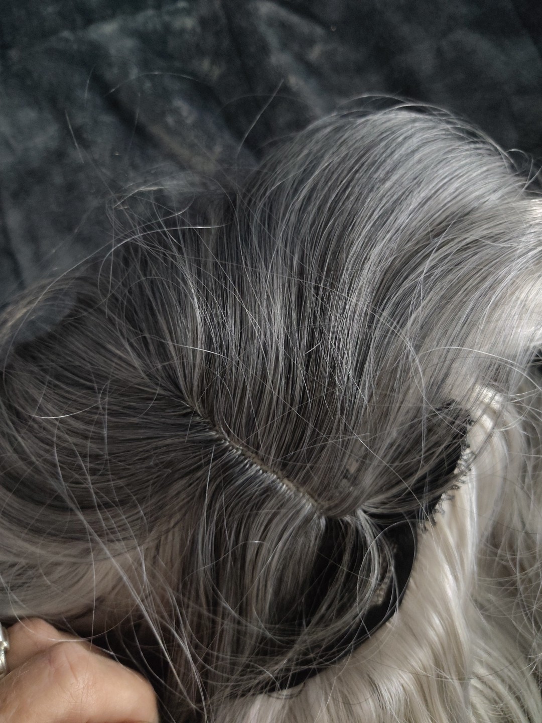New Ombre Silver Long Gray Wig Middle Part Wavy Cosplay Wig Synthetic Women 22″
