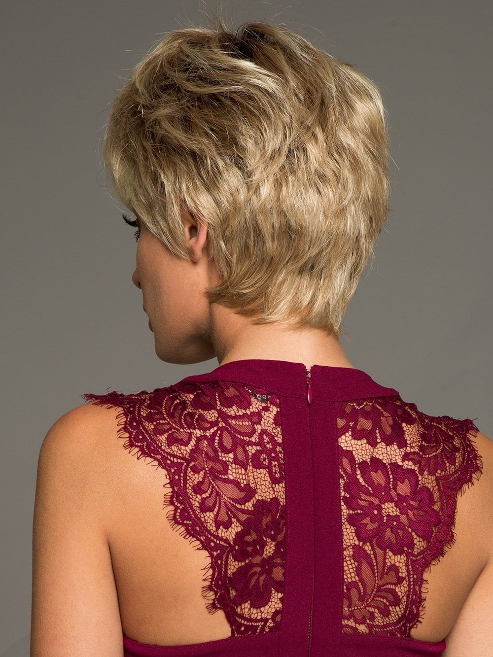 CRUSHING ON CASUAL – Raquel Welch wig ((Silver Mist & Chocolate Copper) New in