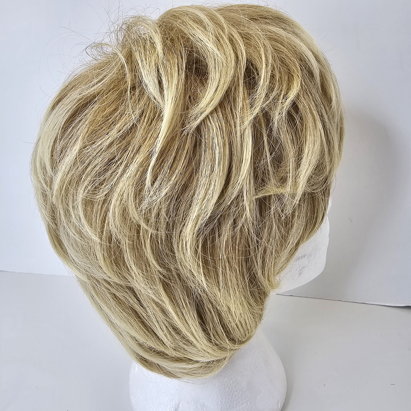 Foxy Silver Collection Gail T14/88 Shirt Blonde Wig 10433