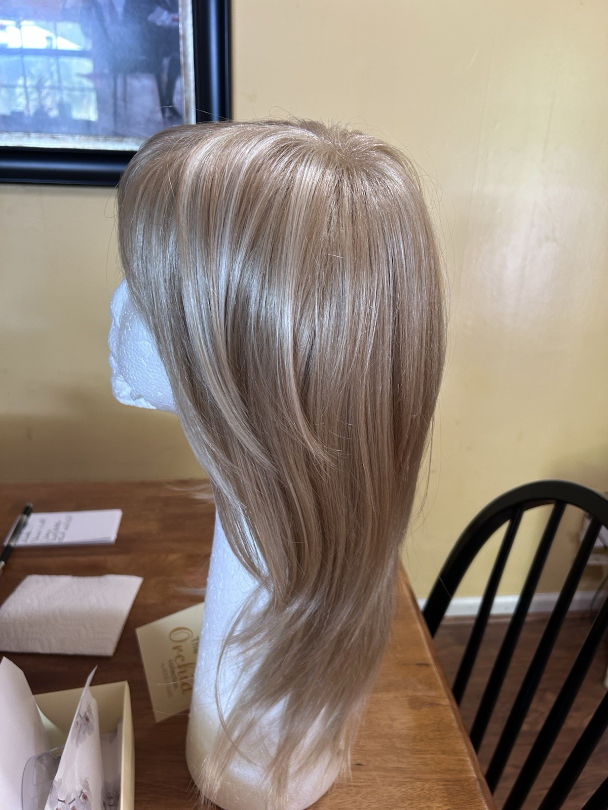 ORCHID RENE OF PARIS WIG SERENA COLOR SUGAR COOKIE NEW IN BOX PRETTY