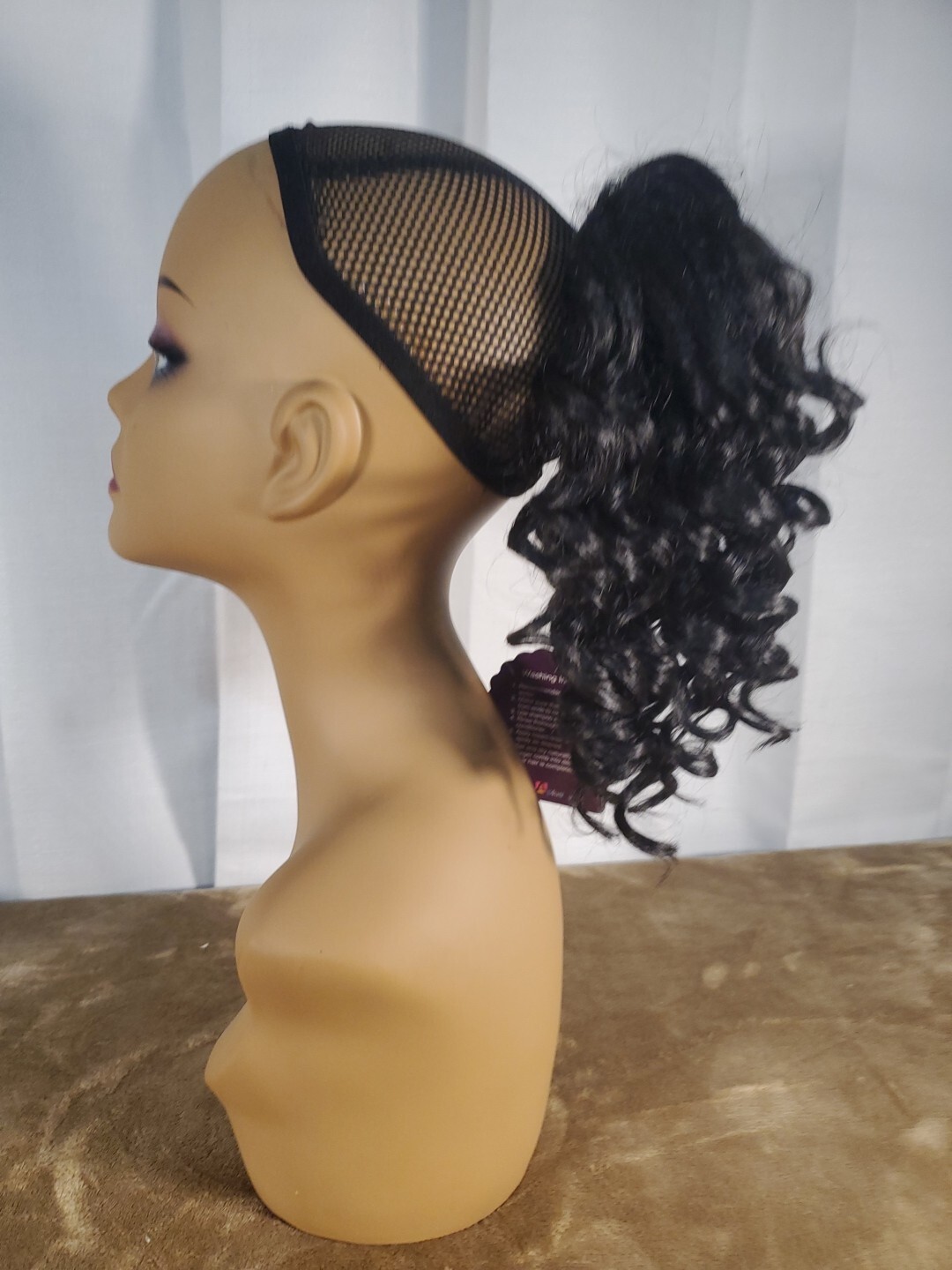 A Plus Wigs Lot Of 2 Ponytail Clips – Color Black