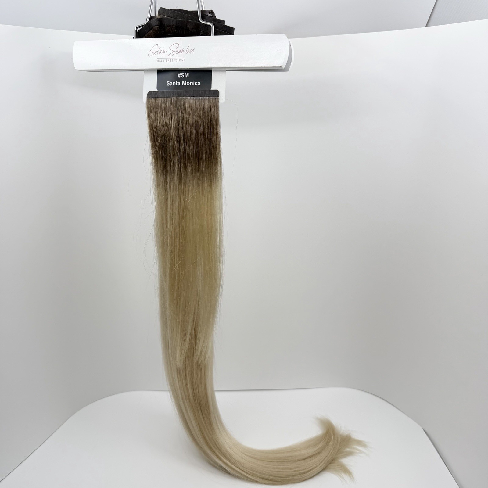 Glam Seamless Blonde Root 26″ 7 Piece Clip In Invisi Clip Extensions New Sealed