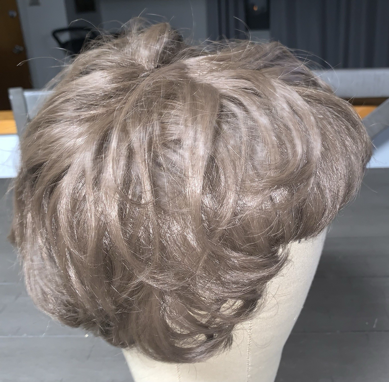 B9 VTG 70s WONDERLON 70 USA WIG HAIR PIECE LIGHT BROWN SHORT LAYERED BANGS ML100