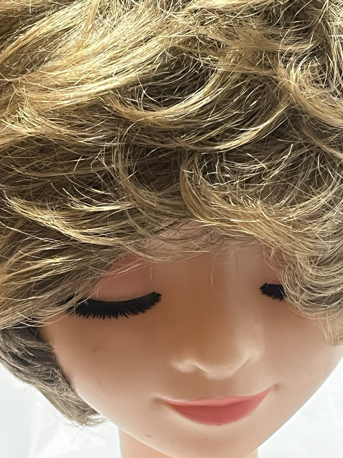 TWC Fashion Club Wig Affliction Color 14/16H Blonde