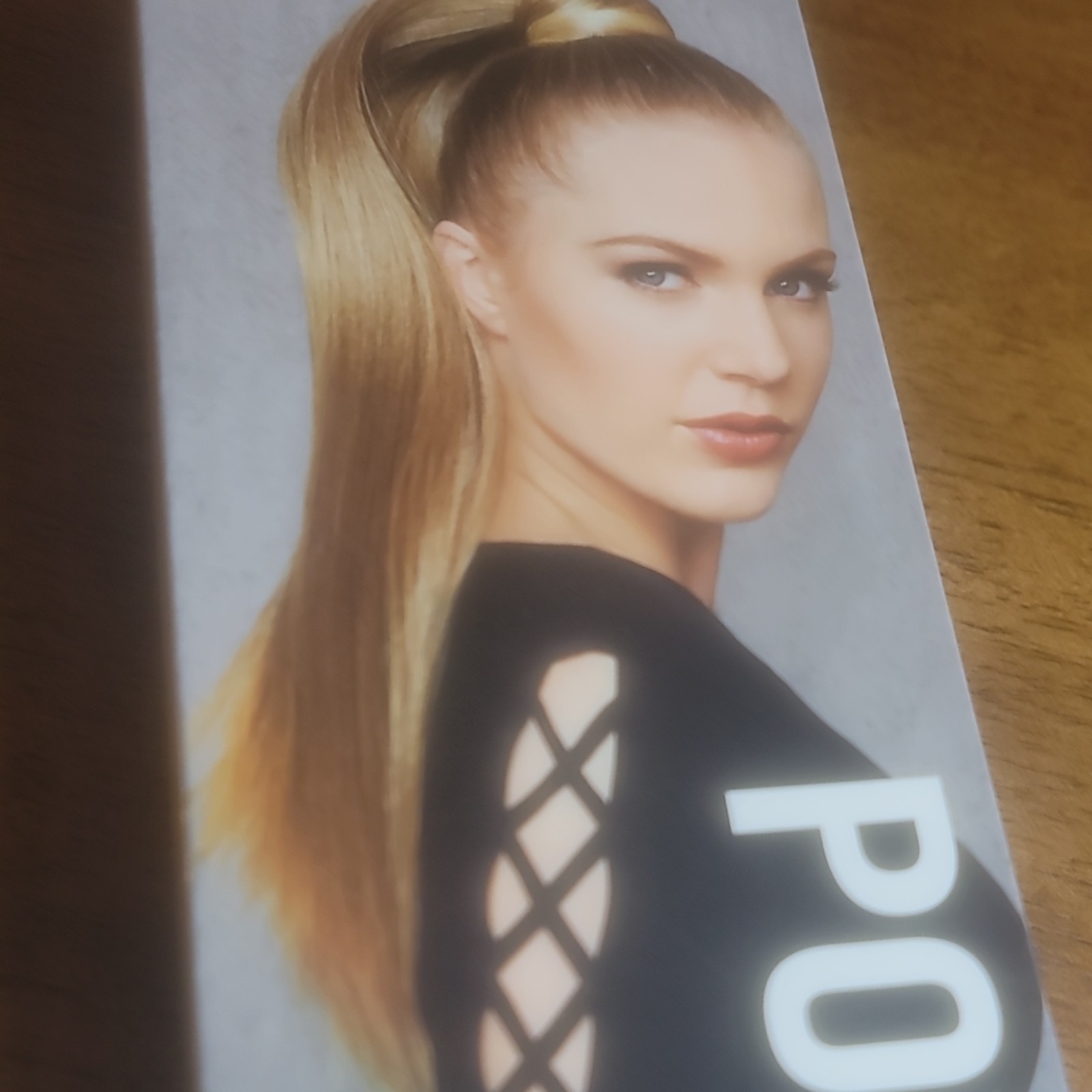 hairdo. Wrap Around Ponytail Extension 25in Straight Light Golden Blonde PO24037