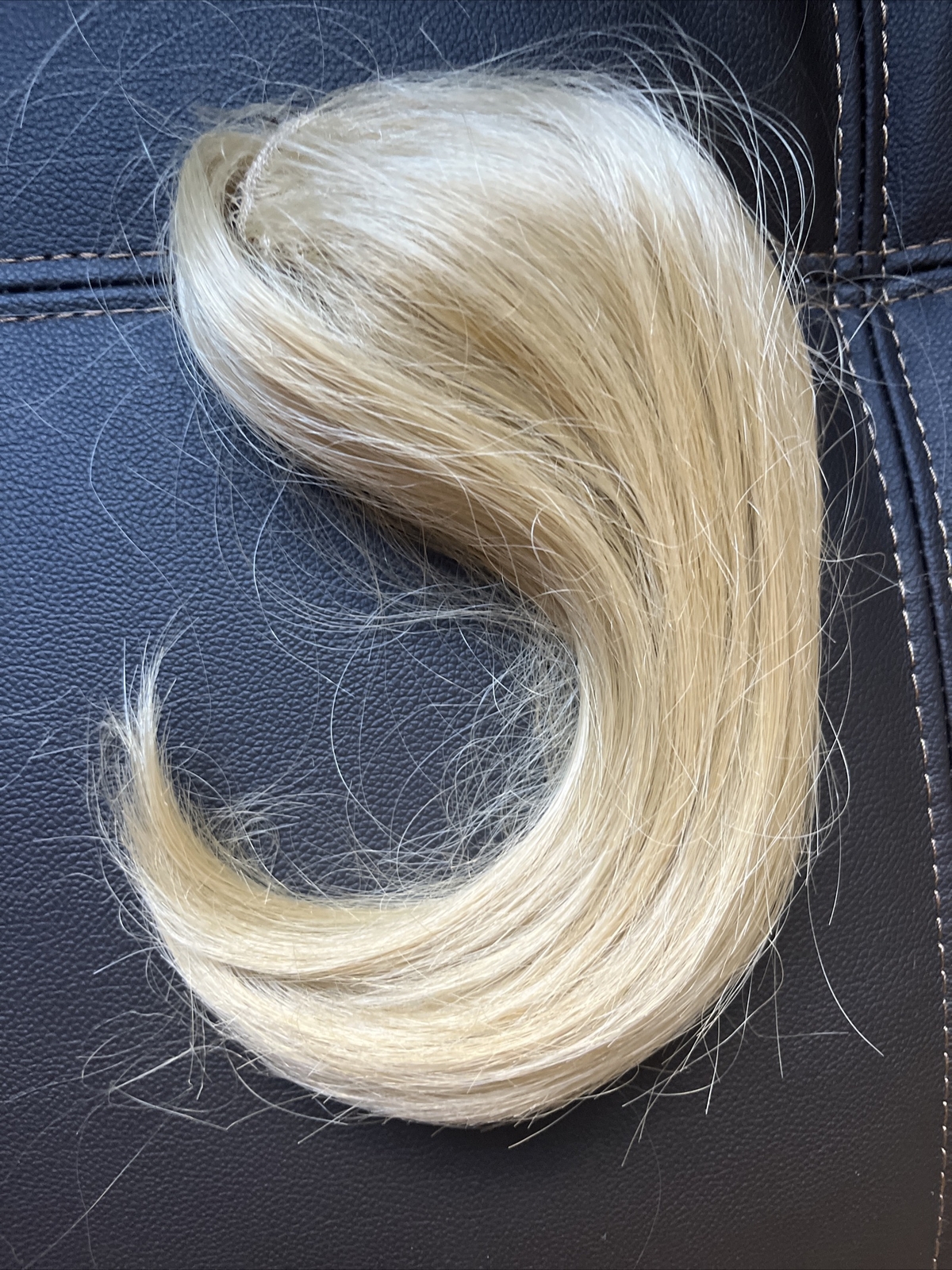 4 PIECE BLOND HAIR ACCESSORIES SCRUNCHIES PONYTAIL BRAID BUNS EXTENTION CLIP