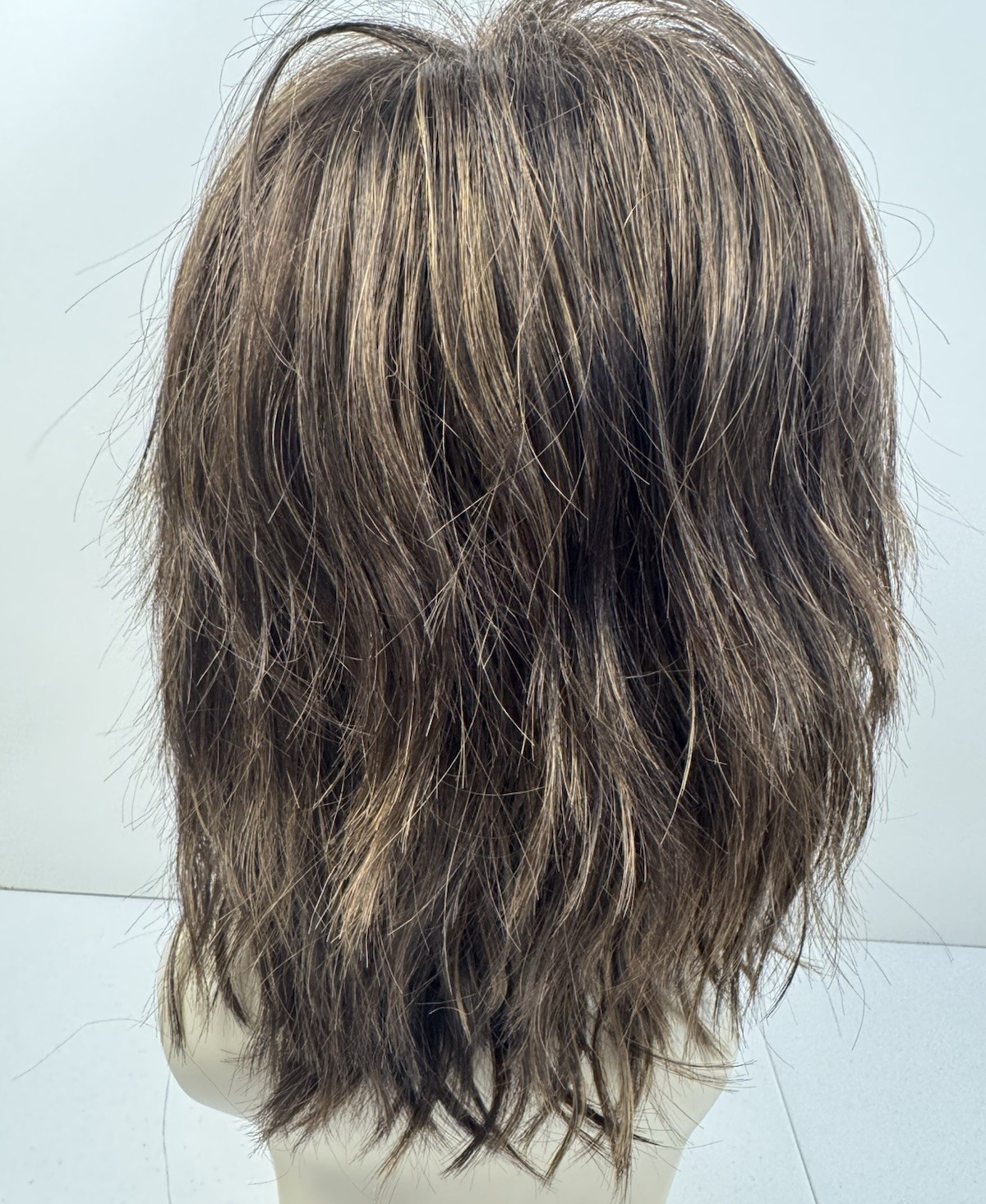 Jones Wig by Estetica in R6/28F Chestnut Brown with Red Frost – Casual Style NEW