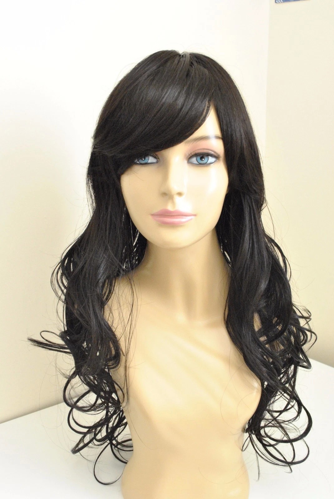 NEW WOMAN’S WIG HI-TEMP KANEKALON FIBER HAIR MADE IN JAPAN #9591