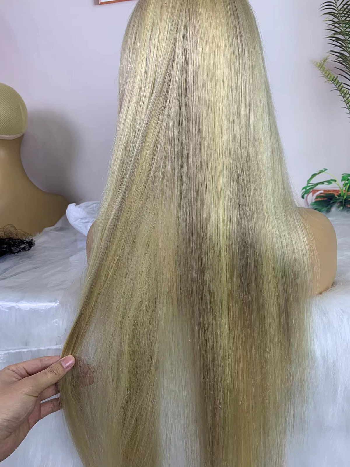 Highlight Blonde Straight Wig Human Hair 4X4 Lace Front Wigs for Women
