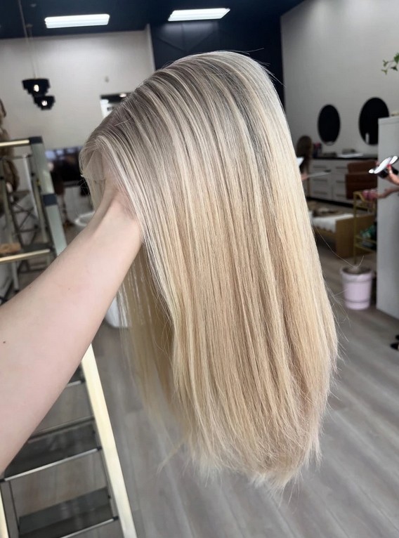 Straight Bob 13×4 Ombre Blonde Human Hair 13×4 Lace Front Wig for Women