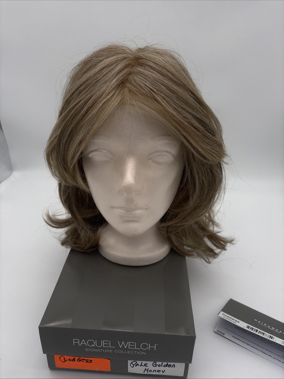 GODDESS Wig RAQUEL WELCH Pale Golden Honey, RL16/88 AVG Mono Top, Lace Front NEW