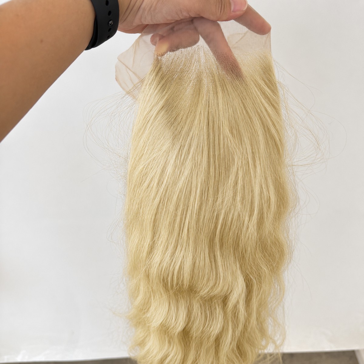 Heat Resistant Synthetic Hair Pre Plucked Blonde HD Lace Front Wig Long Wavy
