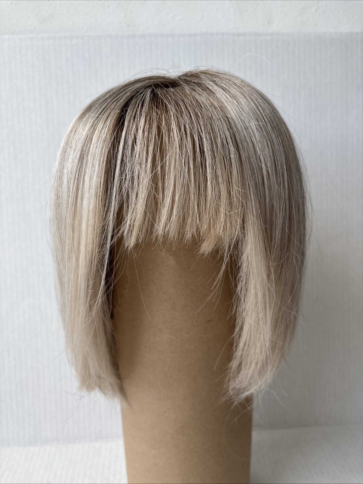 Belle Madame Jill Mono SF Wig – Salt Root-Excellent