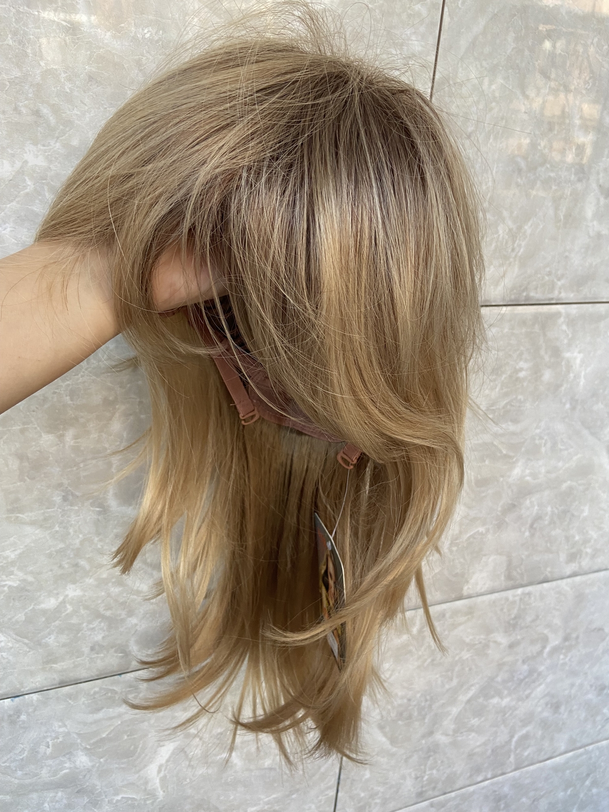 Medium Length Blonde Mix Straight Synthetic Hair Wigs Super Soft Natural Fashion