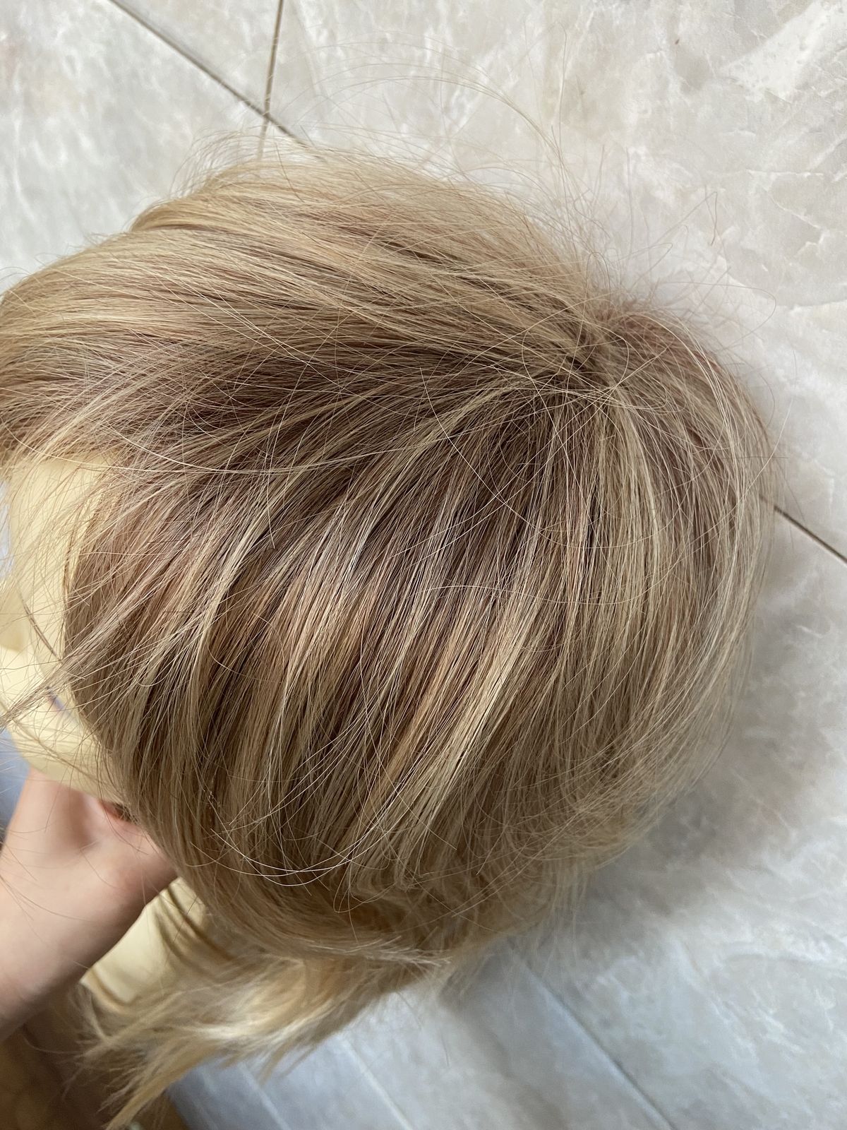 Medium Length Blonde Mix Straight Synthetic Hair Wigs Super Soft Natural Fashion