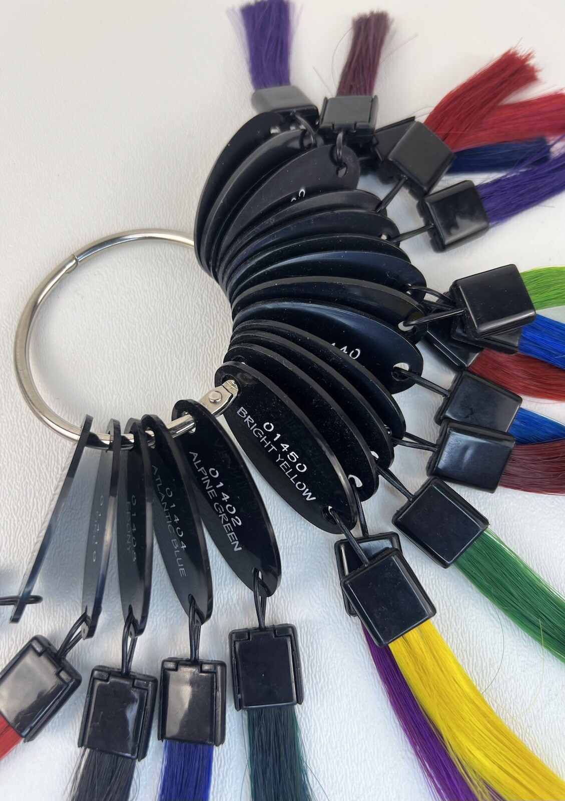 Hair Extension Color Samples on Display Ring Haircare Beauty Fashion 19 Strands