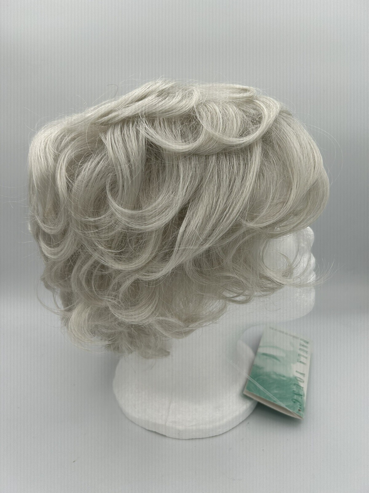Paula Young Elise-A Wig Style A2071 Layered White Color 60 Size A NEW NWT
