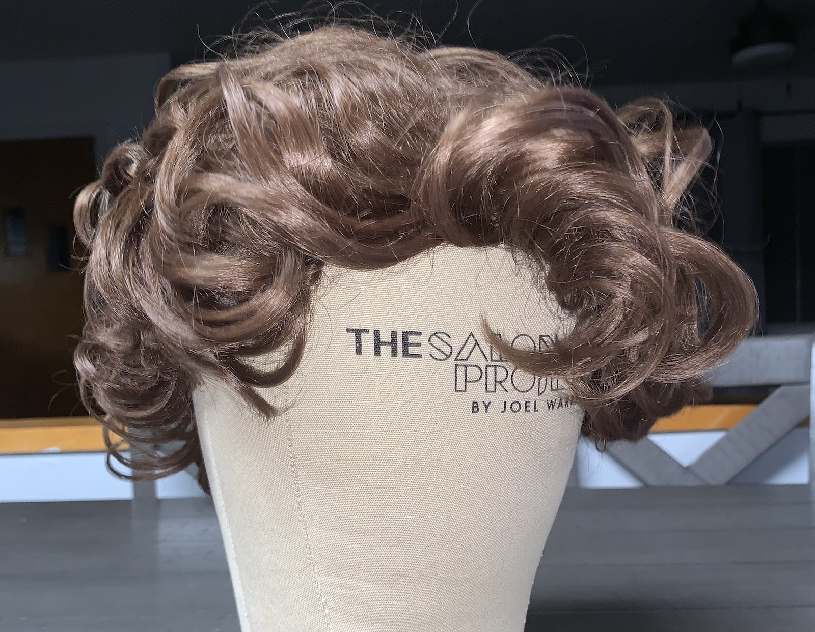 A4 VTG 70s ELURA WIG HAIR PIECE AUBURN BROWN SHORT LAYERED CURLY KOREA ACRYLIC