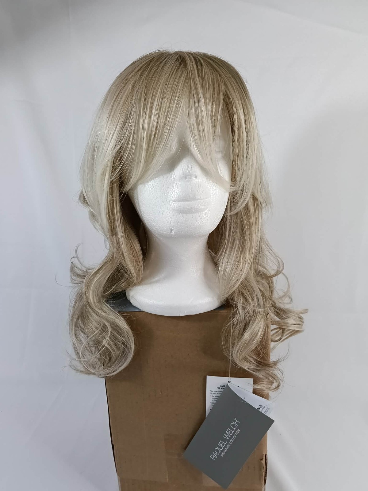 Raquel Welch Long Always Average CAP RL19/23 Biscuit Wig / New, Read*