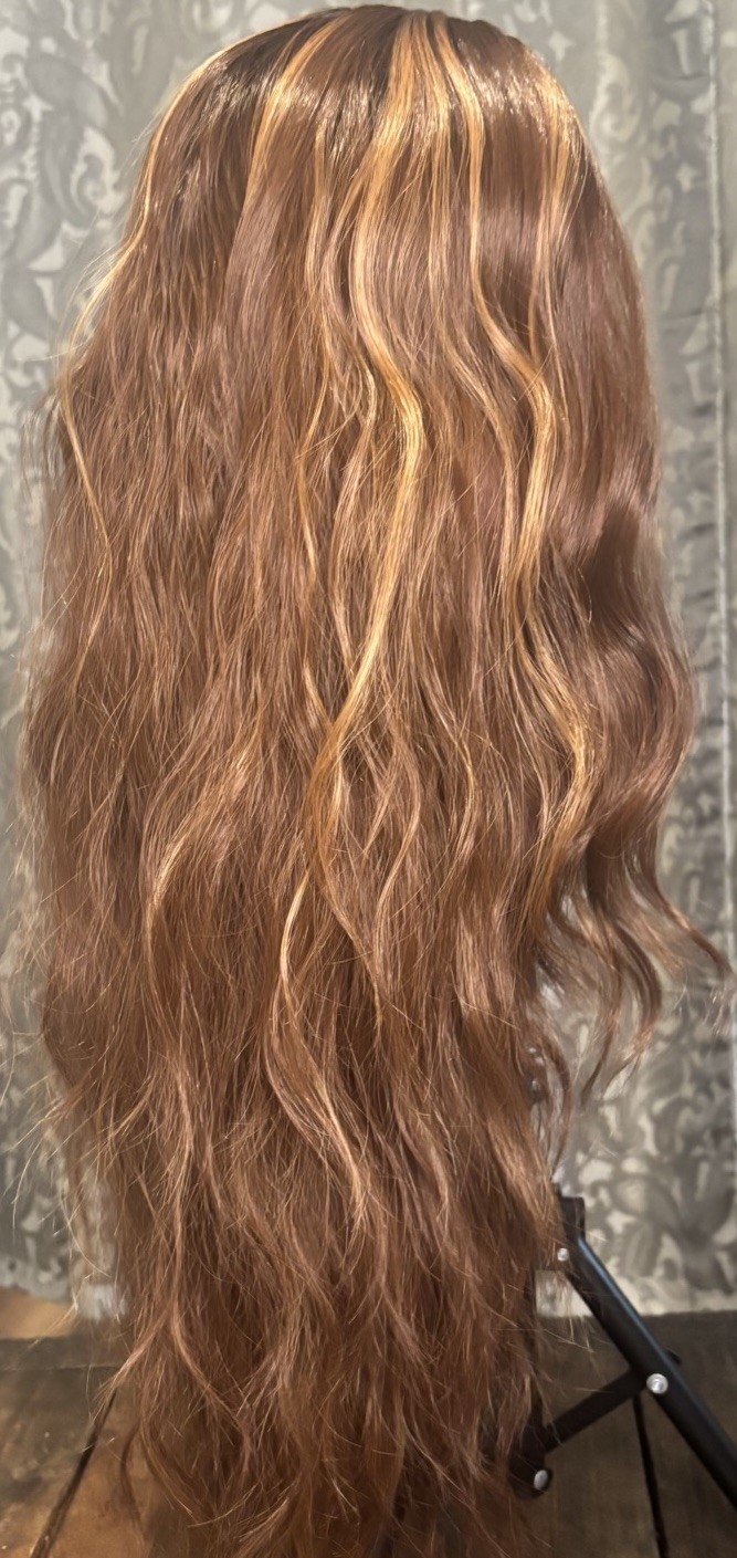 Lace Front Synthetic Wig Wavy Layered Free-Part Medium/Golden Brown 21-30in