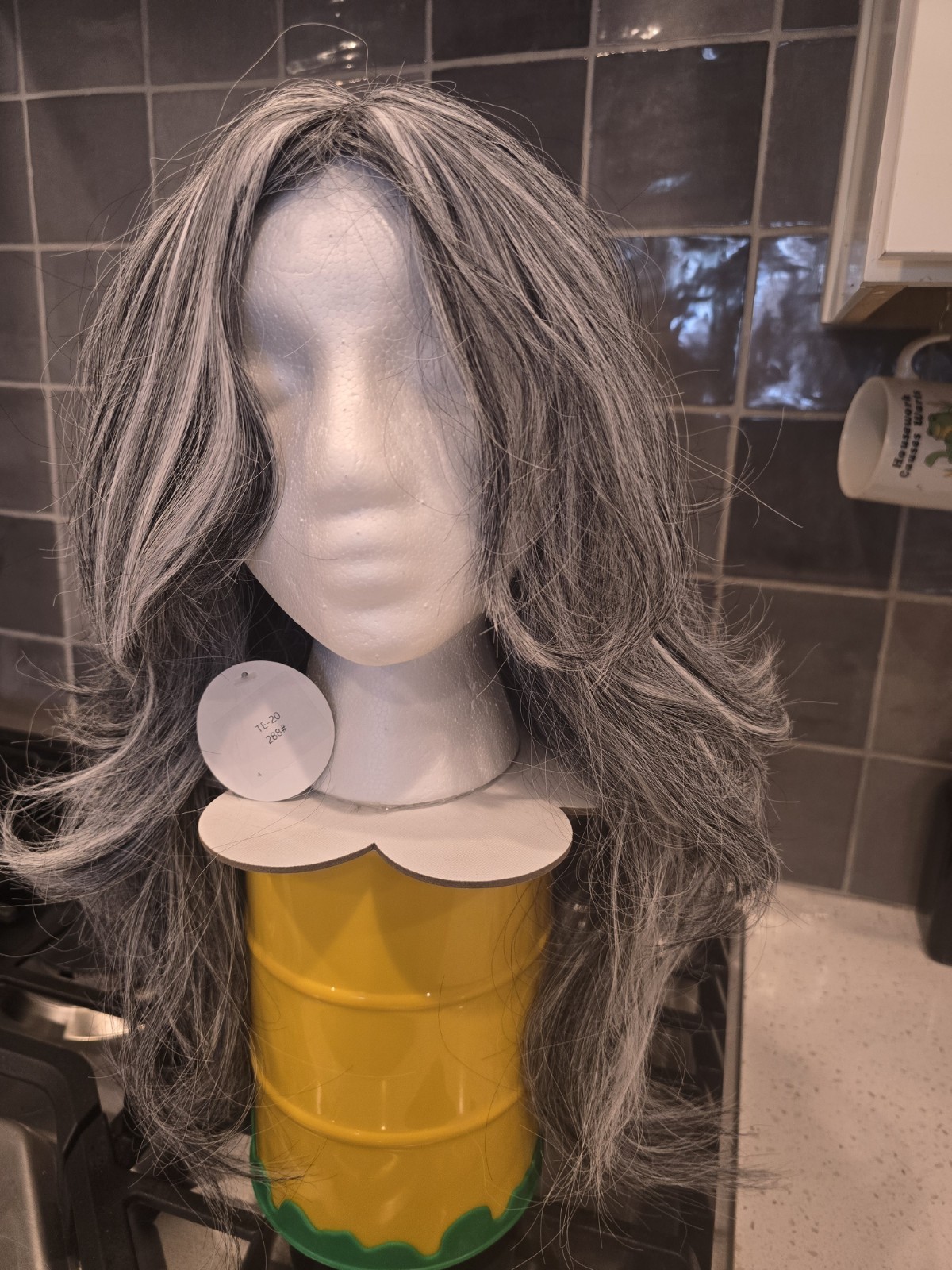 23″ Salt And Pepper Gray Long Wavy Classic Cap Wig New