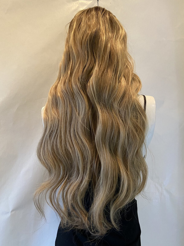 JORDYN WOODS EASILOCKS BODYWAVE LACE U-PART 24″ BISCUIT BALLYAGE HAIR