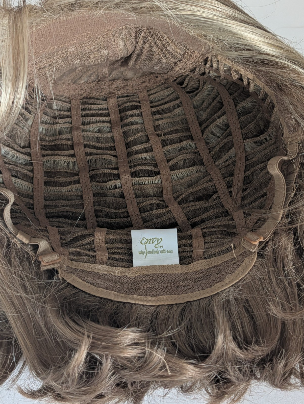 Envy by Alan Eaton Gia Wig DARK BLONDE Textured Bob 100% Kanekalon Fiber w Box