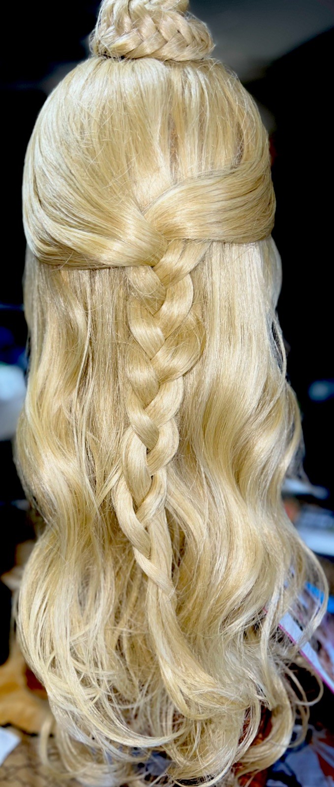 LACE FRONT WIG LONG W/VIKING BRAID BLONDE #615 BODY WAVE HEAT OK BRAND NEW