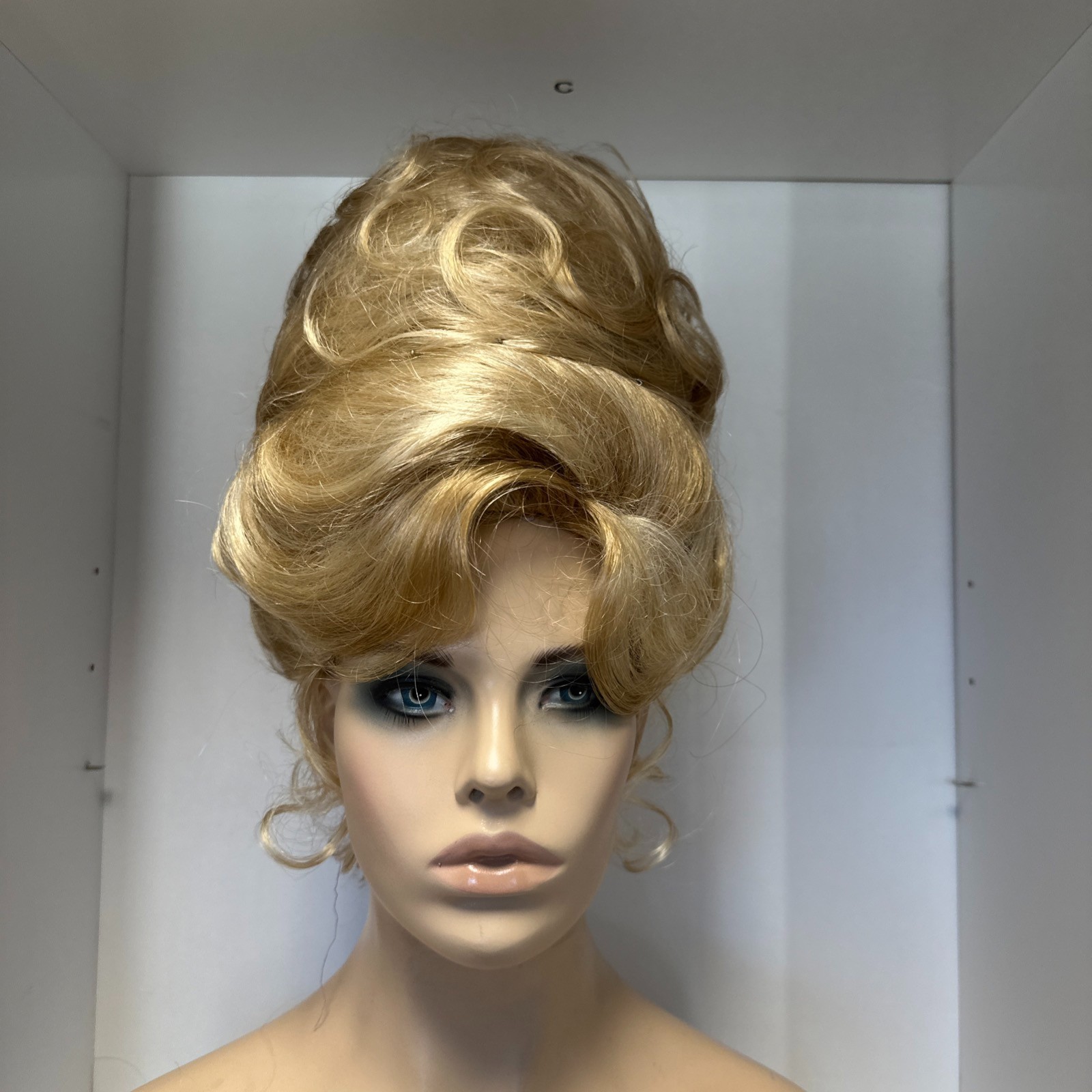 AWESOME WIGS updo blonde highlight curls beehive nwt ready to ship amy look