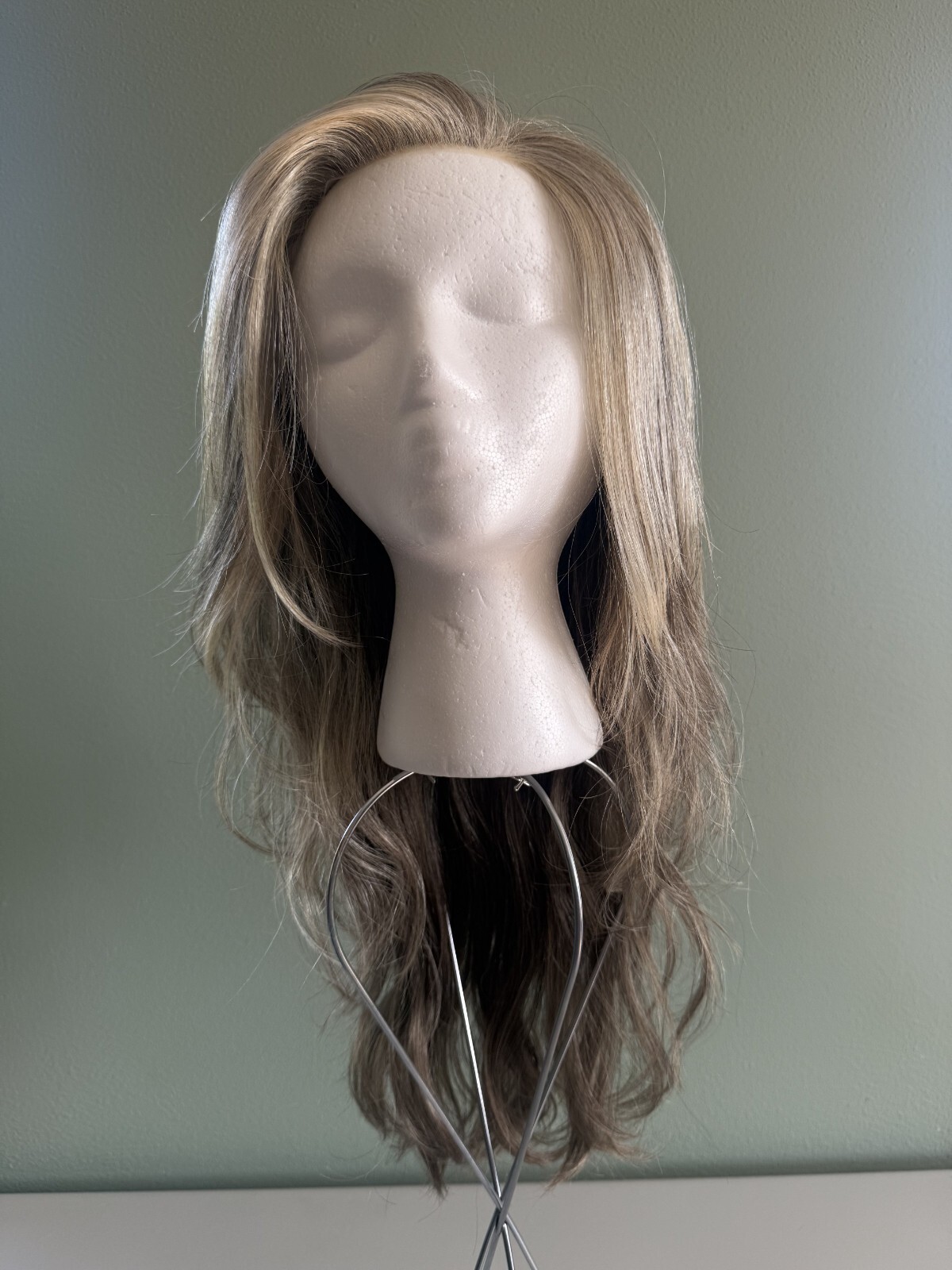 Raquel Welch Miles of Style Lace Front Monopart Wig in R13F25 Praline Foil – NEW