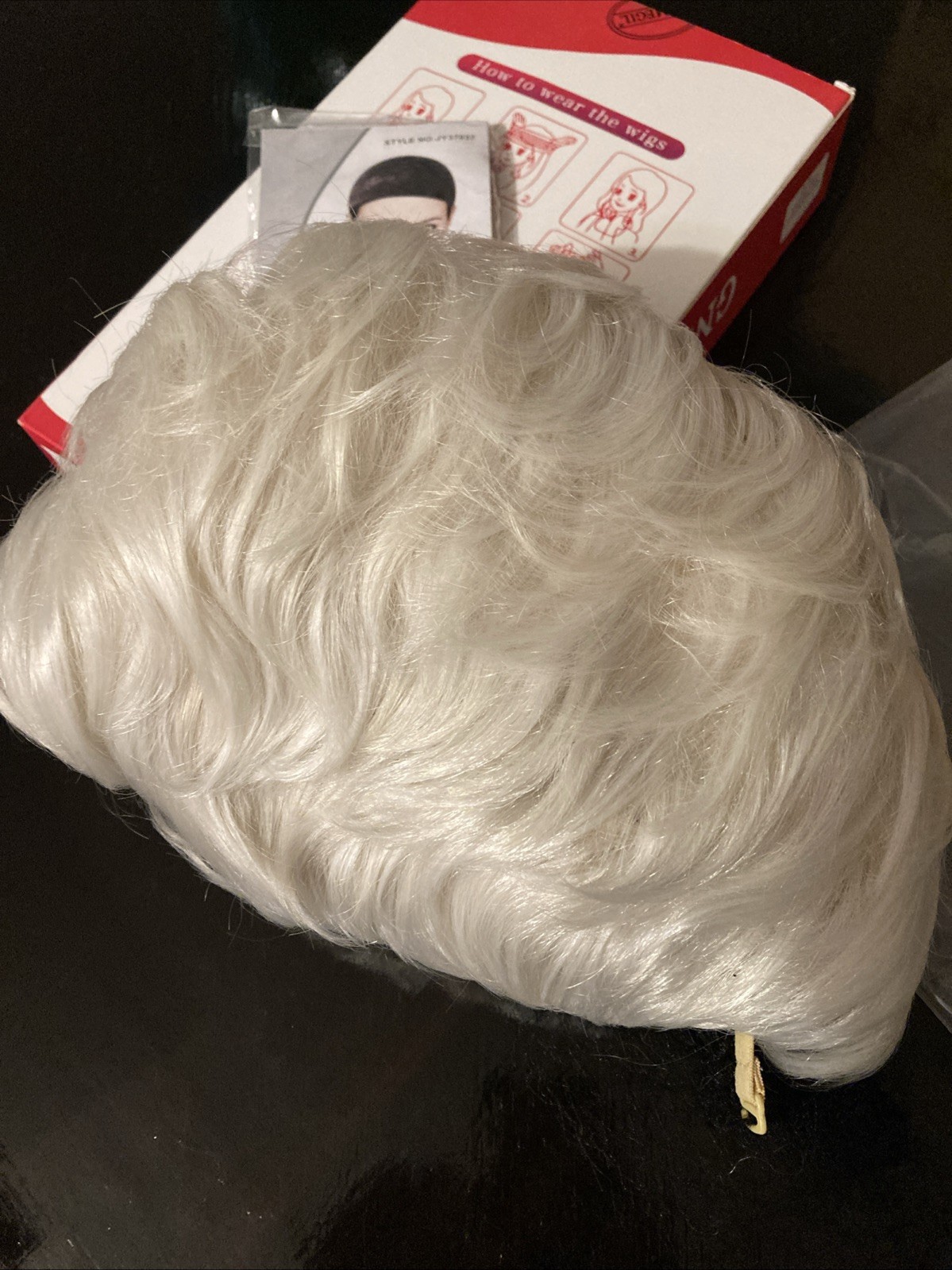 Gnimegil Women’s Wig Platinum Blonde