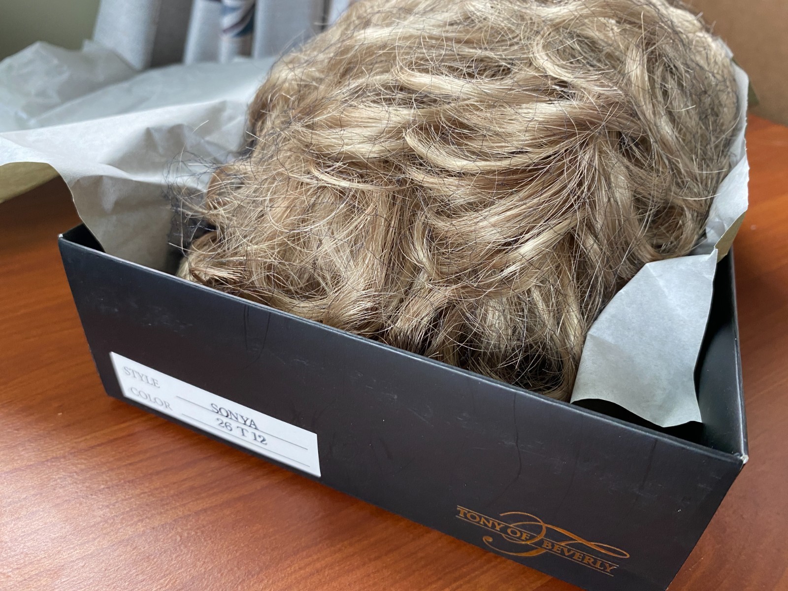 NIB Tony of Beverly “Sonya” Dirty Blonde Strawberry Blonde Wig