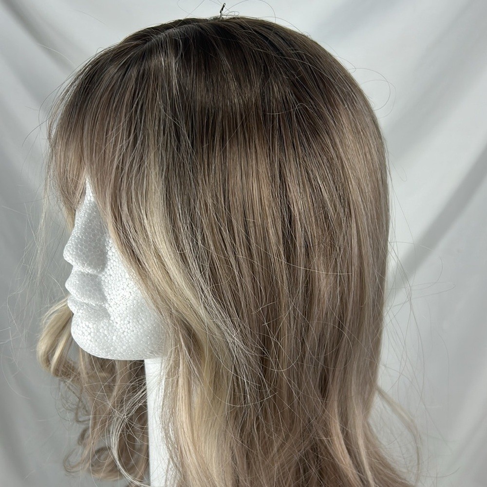WIG Ash Blonde Wavy Ombré LONG 24″ Synthetic High Quality Brand New
