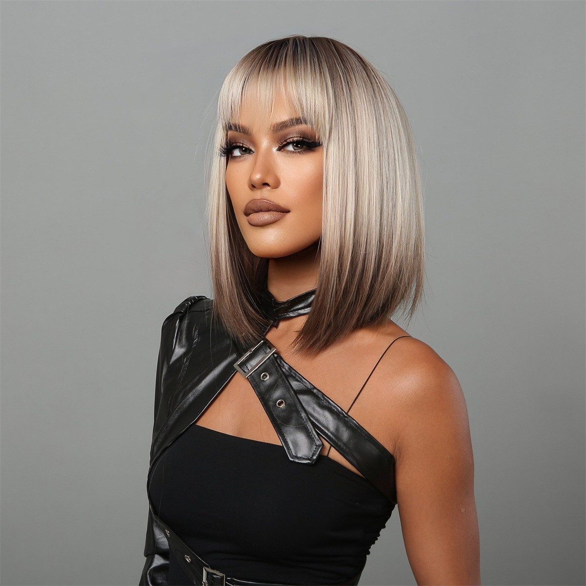Brown Ash Blonde Ombre Bob Wigs for Women Cosplay Wig with Bangs Dark Roots Natu