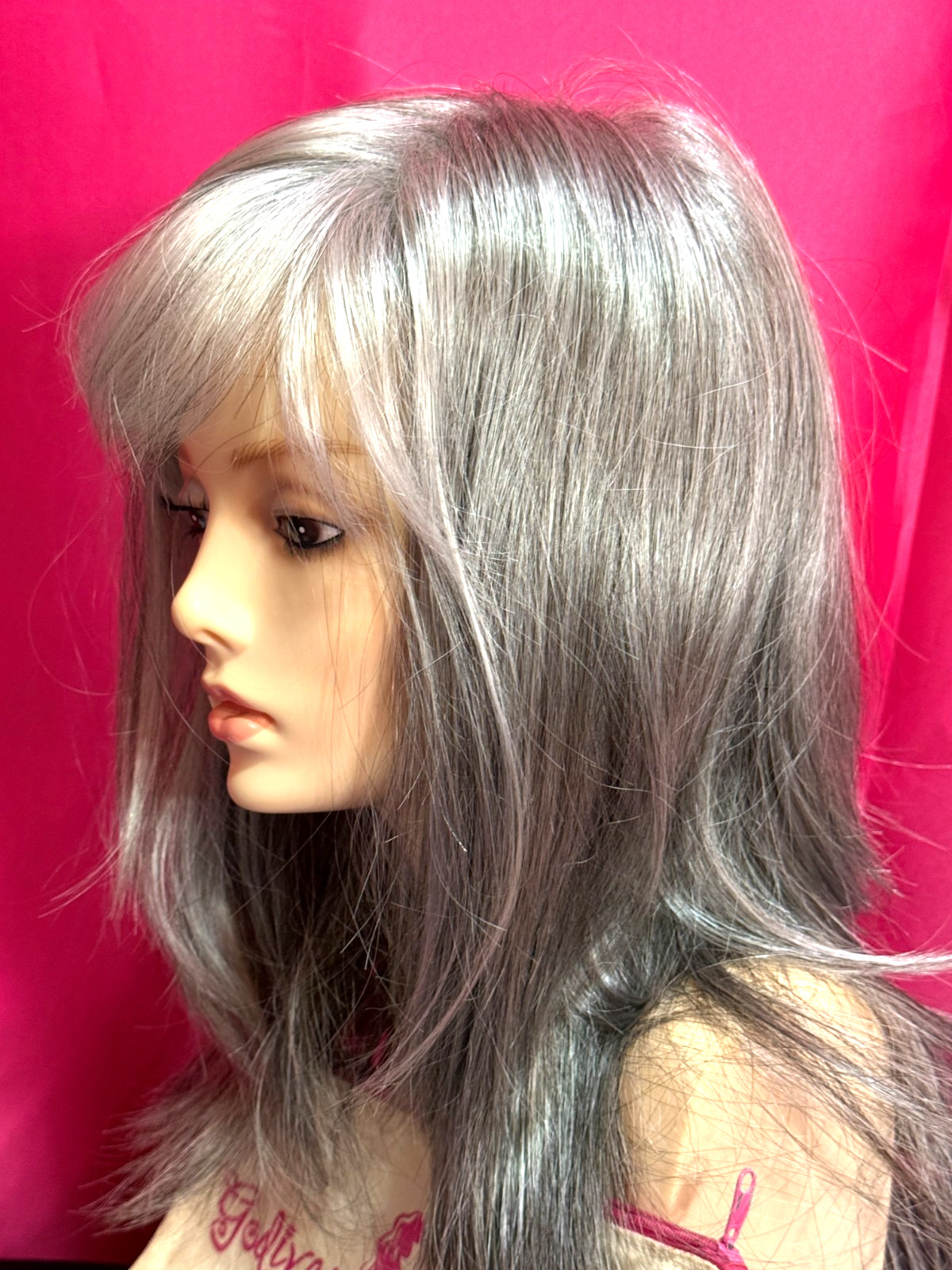 Godiva’s Secret Wigs “Taylor Wig” Silver Stone LARGE Cap