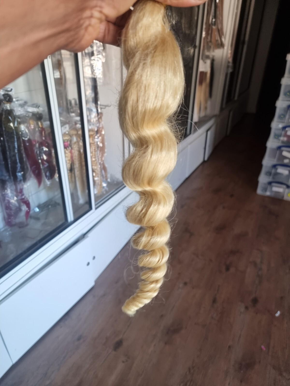 10A 32inch 100g BRAZILIAN HUMAN HAIR PURE BLONDE 613# LOOSE WAVE OFFER SALE ONLY