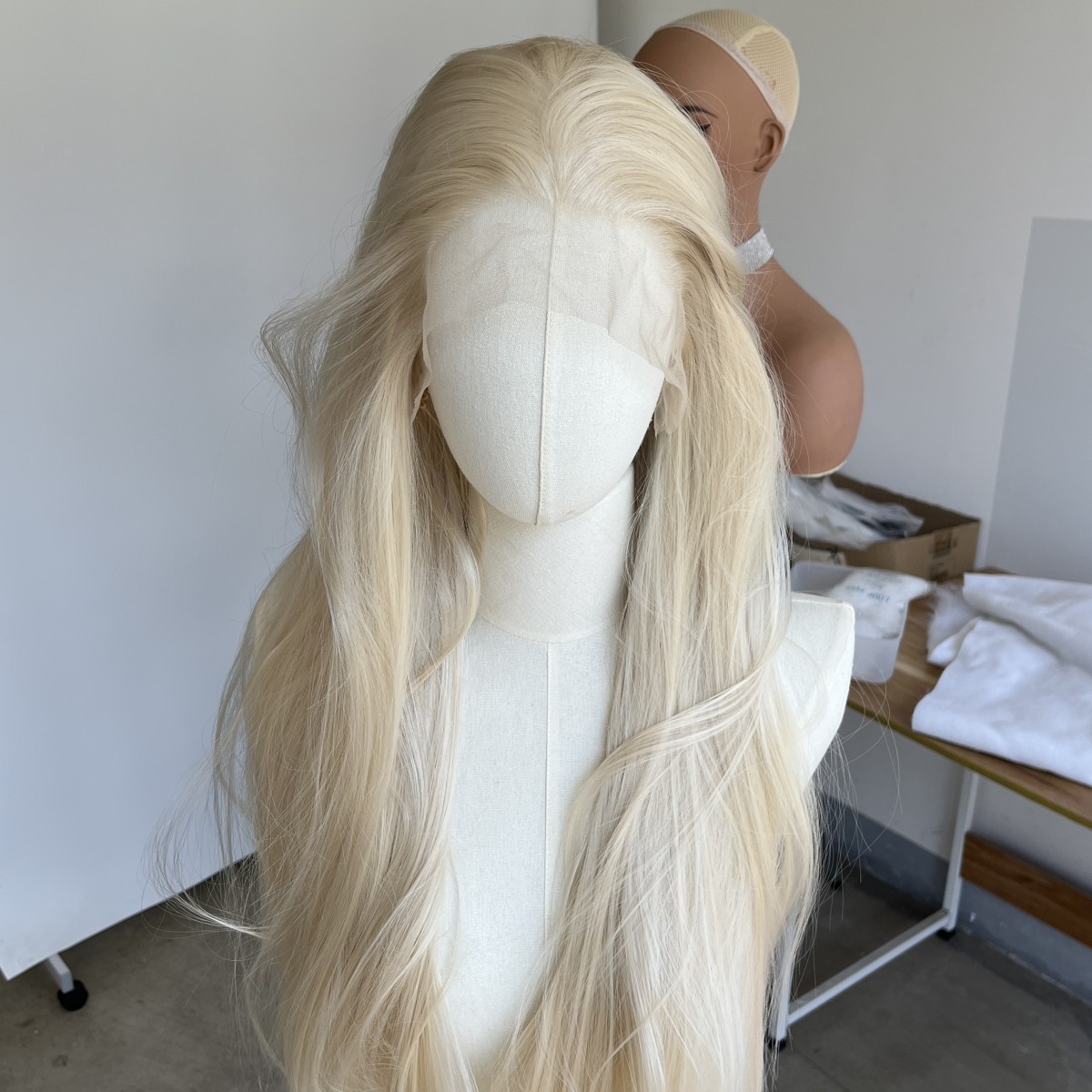 Synthetic Hair Lace Front Wigs Long Straight Women Natural Bleach blonde