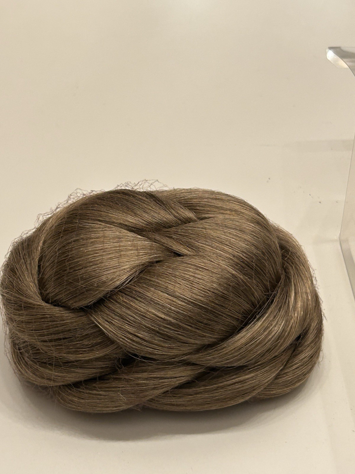 2 – HairDo Updo Hairuwear Clip-In Buns Jessica Simpson Ken Paves -Chestnut Toast