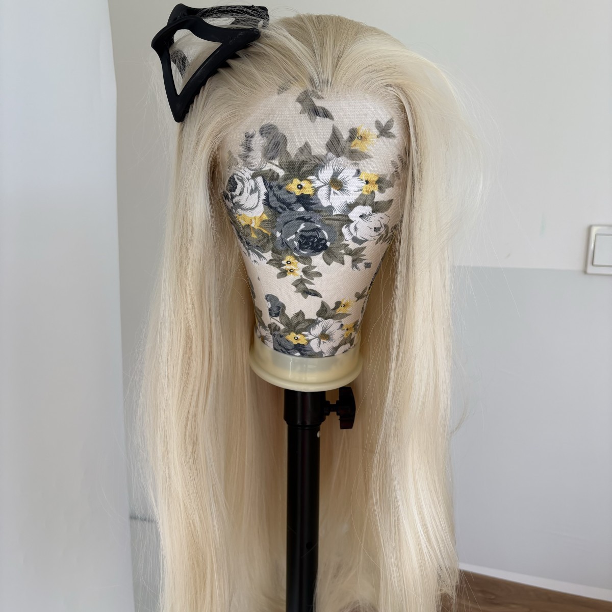 Synthetic Hair Heat Resistant Long Straight Platinum blonde HD Lace Front Wig