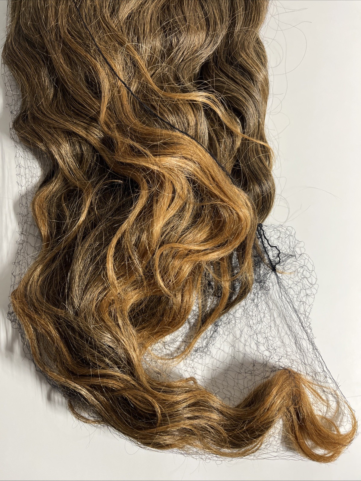 Outre Perfect Hairline Lace Front Hand-Tied 13”X6” Lace Wig (CRUSH) Color 2T/27