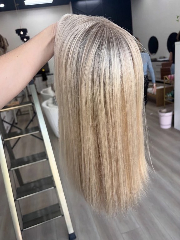 Straight Bob 13×4 Ombre Blonde Human Hair 13×4 Lace Front Wig for Women